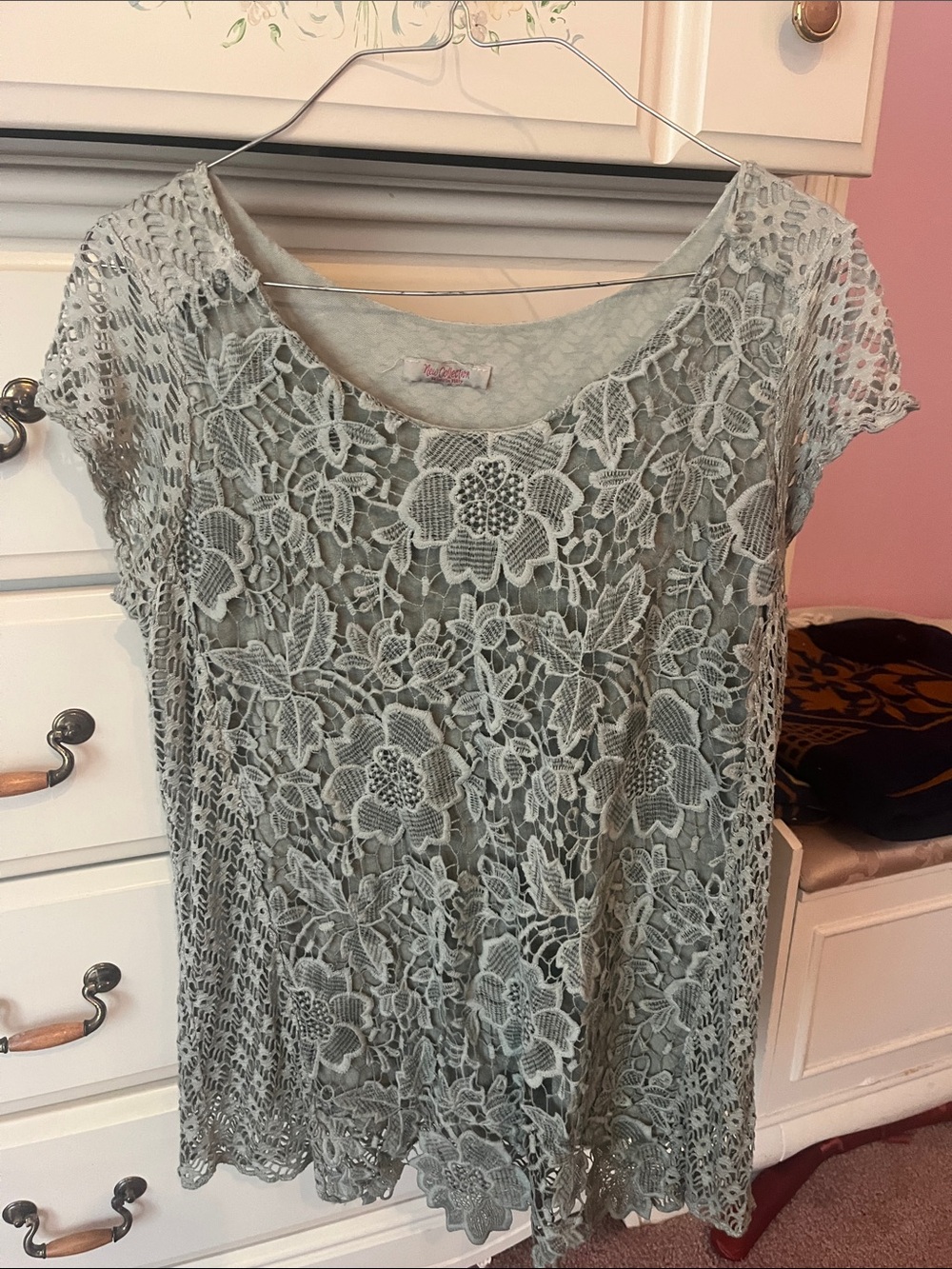 Lace Overlay Short-Sleeve Blouse in Sage Green S